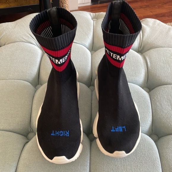 Vetements X Reebok Sock Sneakers - Picture 4 of 16